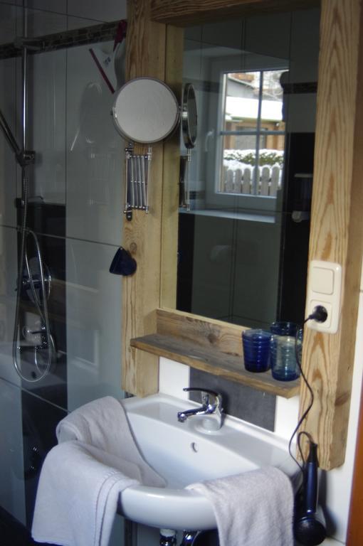 Alpin-Sportiv Apartamento Lermoos Quarto foto